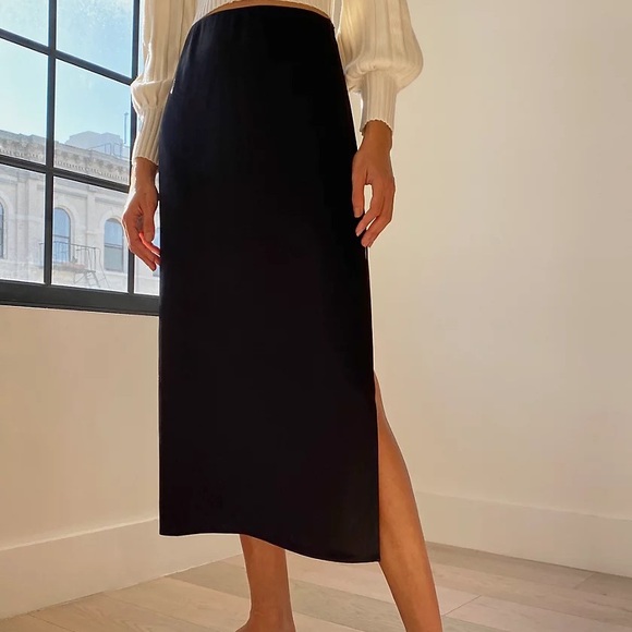 NWOT Aritzia Wilfred Besalu Skirt - Picture 2 of 4